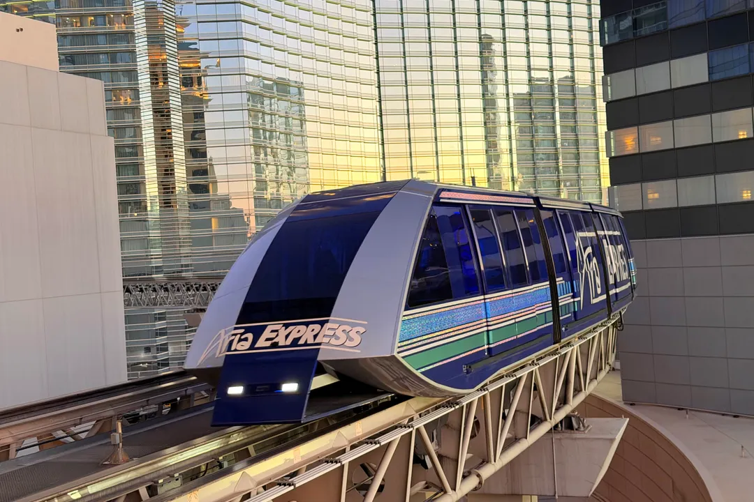 Las Vegas Free Trams & Monorail Guide: South to North (2026)