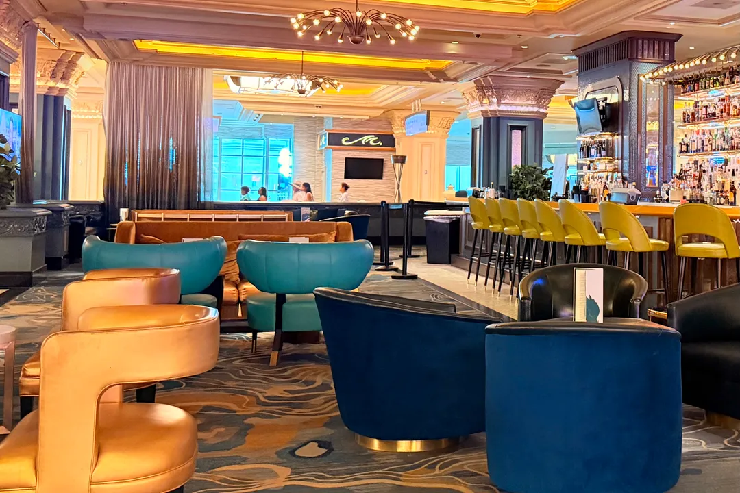 Best Quiet Lounges at Mandalay Bay for Executive Business Networking